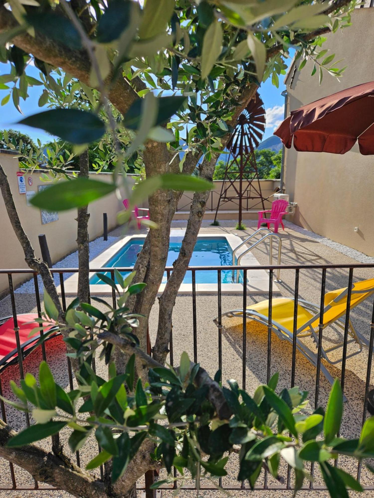 Le Rubiz Apartment La Coucourde Exterior foto